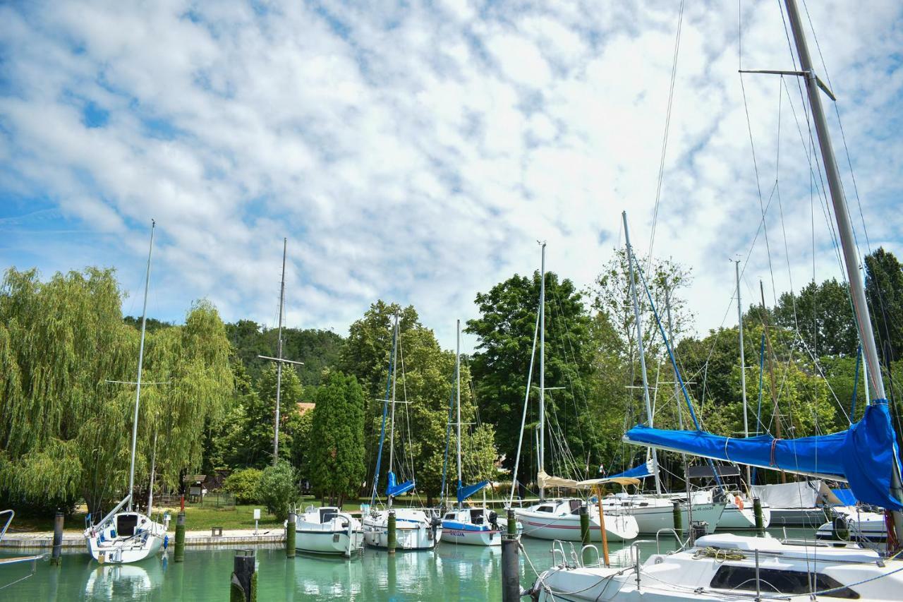 Tihany Yacht Club Hotel Exterior foto