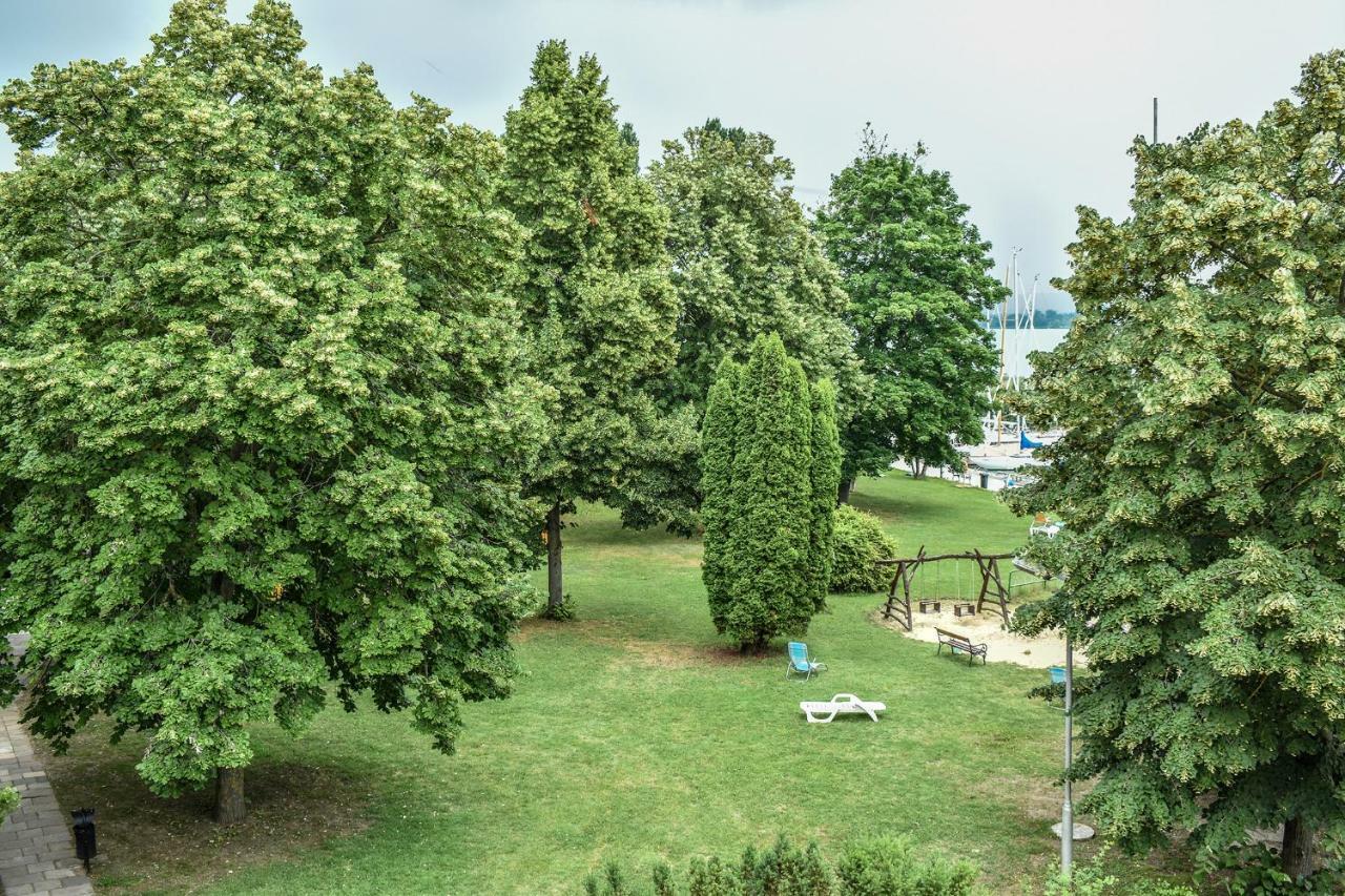 Tihany Yacht Club Hotel Exterior foto